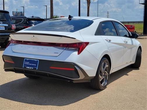 2025 Hyundai ELANTRA HEV SEL