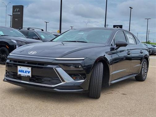 2025 Hyundai SONATA Hybrid Limited