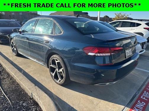2021 Volkswagen Passat 2.0T R-Line