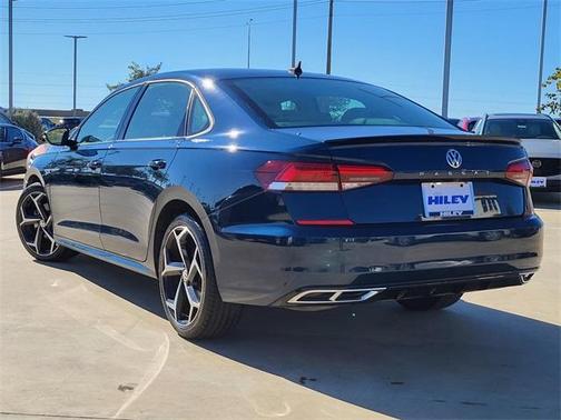 2021 Volkswagen Passat 2.0T R-Line
