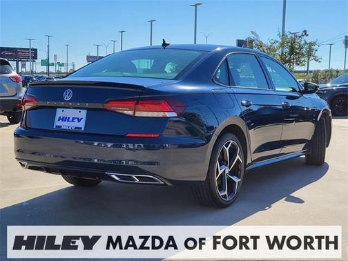 2021 Volkswagen Passat 2.0T R-Line