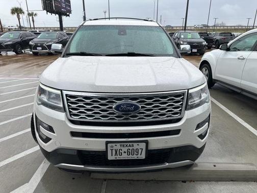 2017 Ford Explorer Platinum