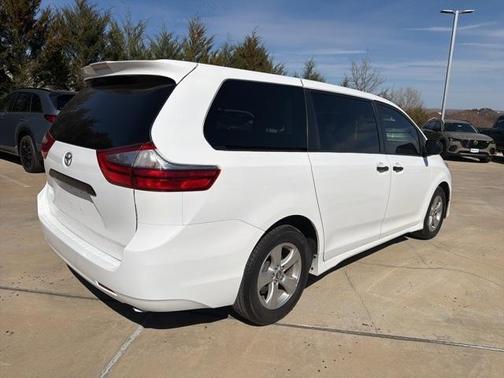 2020 Toyota Sienna L