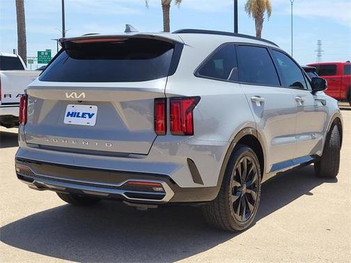 2022 Kia Sorento SX