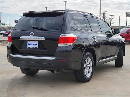 2013 Toyota Highlander SE