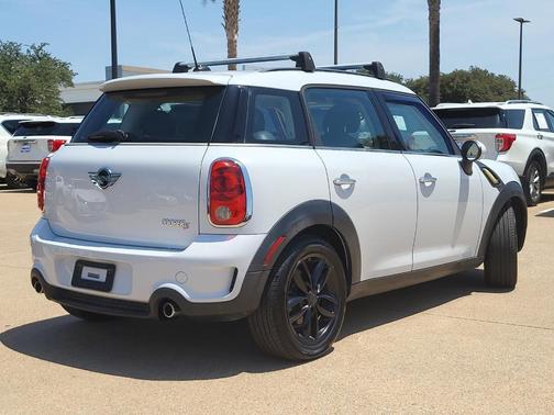 Light White 2012 MINI Cooper S Countryman Base