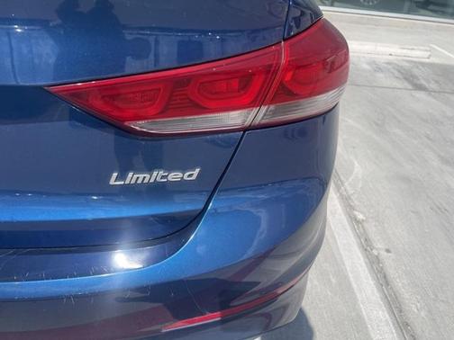 2017 Hyundai ELANTRA Limited