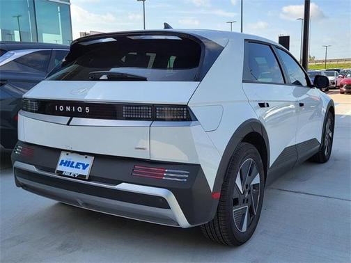 2025 Hyundai IONIQ 5 SE