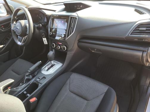Ice Silver Metallic 2022 Subaru Crosstrek Base