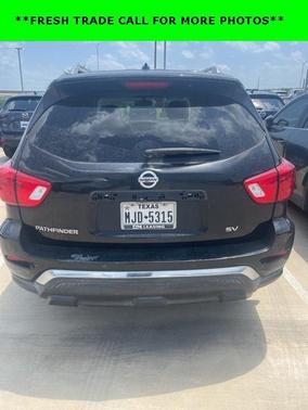 2017 Nissan Pathfinder SV