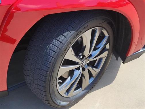 2023 Lexus UX 250h F SPORT Handling