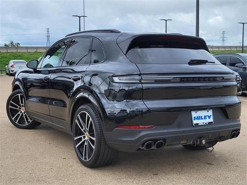 2024 Porsche Cayenne Base