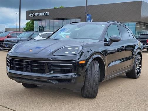 2024 Porsche Cayenne Base
