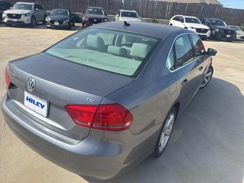 2015 Volkswagen Passat 1.8T Limited Edition