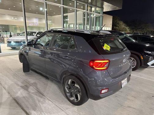 2024 Hyundai VENUE Limited