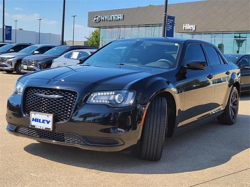 2023 Chrysler 300 Touring