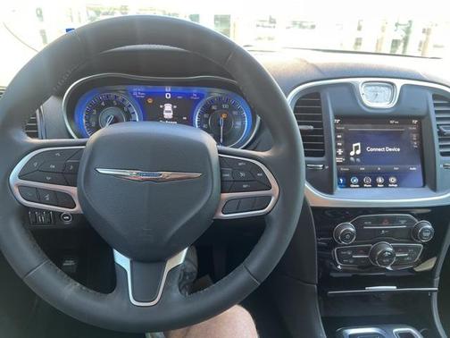 2023 Chrysler 300 Touring