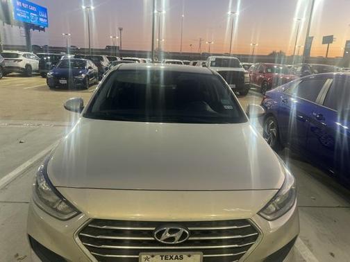 2020 Hyundai Accent SE