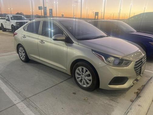 2020 Hyundai Accent SE