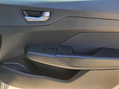 2020 Hyundai Accent SE