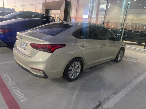 2020 Hyundai Accent SE