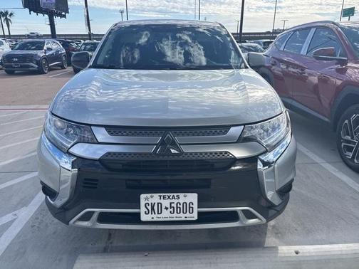 2020 Mitsubishi Outlander ES