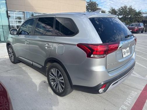 2020 Mitsubishi Outlander ES