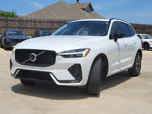 Crystal White 2024 Volvo XC60 B5 Core