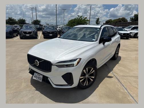 Crystal White 2024 Volvo XC60 B5 Core