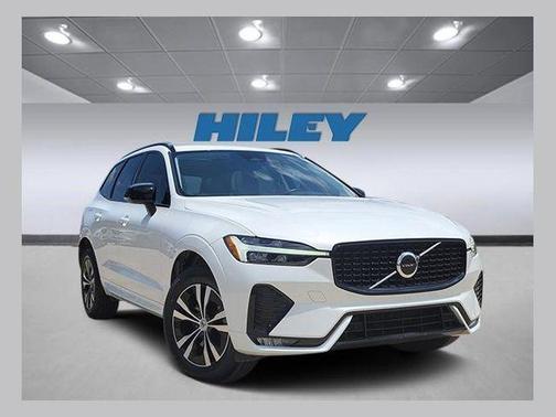 Crystal White 2024 Volvo XC60 B5 Core