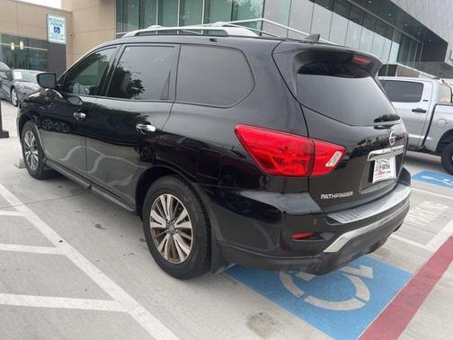 2020 Nissan Pathfinder S