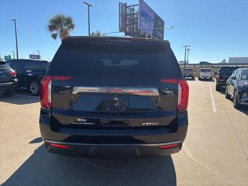 2021 GMC Yukon AT4