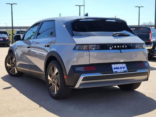 2026 Hyundai IONIQ 5 SE