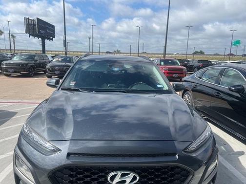 2020 Hyundai KONA SEL
