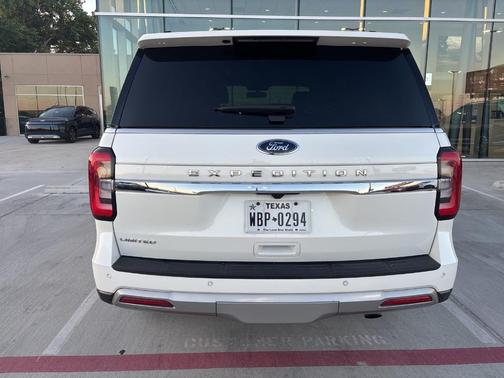 White Metallic 2024 Ford Expedition Limited