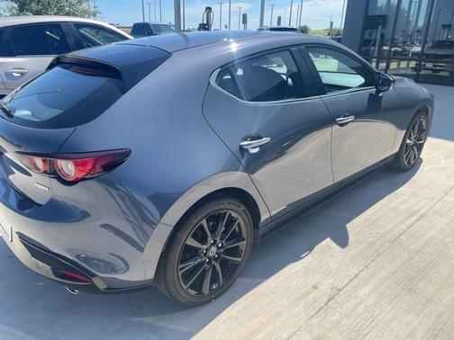 2024 Mazda Mazda3 Carbon Edition