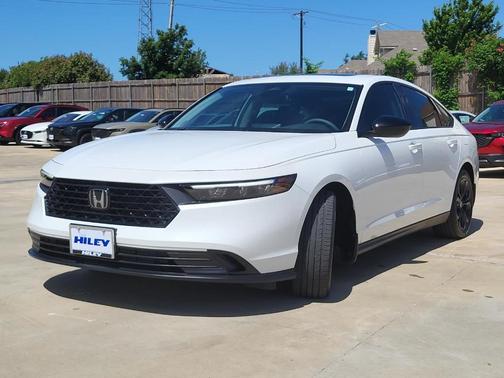 White 2025 Honda Accord SE