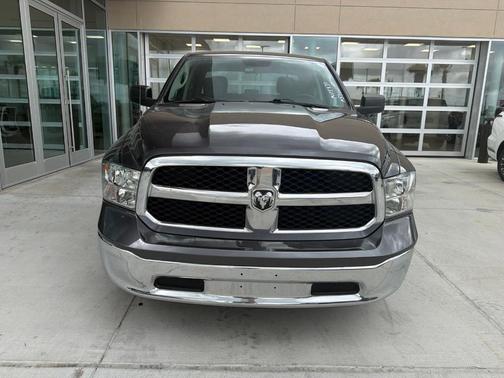 Granite Crystal Clearcoat Metallic 2022 RAM 1500 Classic SLT