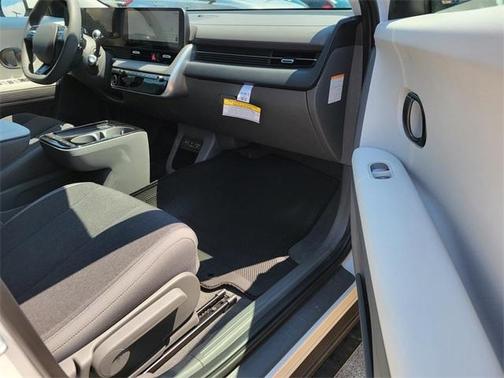 2025 Hyundai IONIQ 5 SE