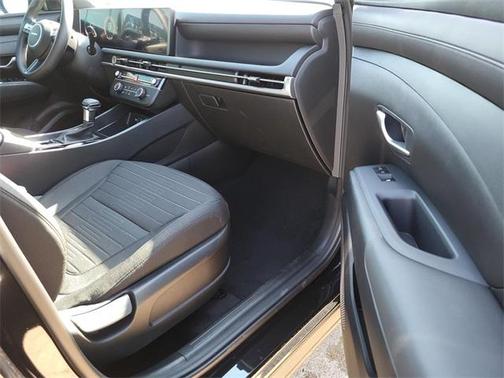 2025 Hyundai SANTA CRUZ SE