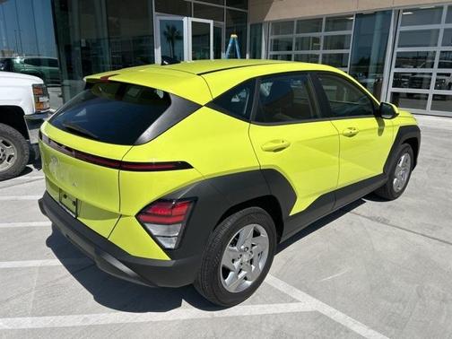 2024 Hyundai KONA SE