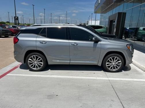 2023 GMC Terrain Denali