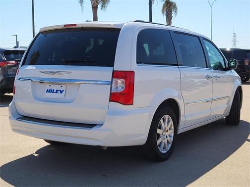 2015 Chrysler Town & Country Touring