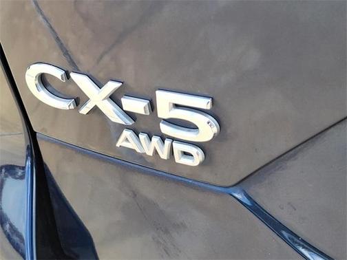 2022 Mazda CX-5 2.5 S Preferred Package