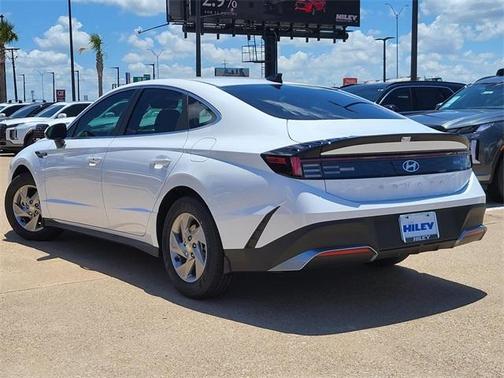 2025 Hyundai SONATA SE