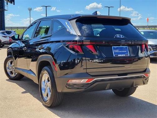 2023 Hyundai TUCSON SE