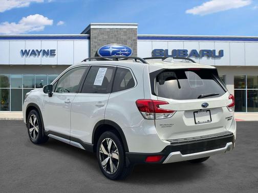 Crystal White Pearl 2021 Subaru Forester Touring
