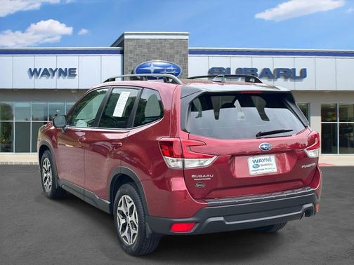 Crimson Red Pearl 2024 Subaru Forester Premium