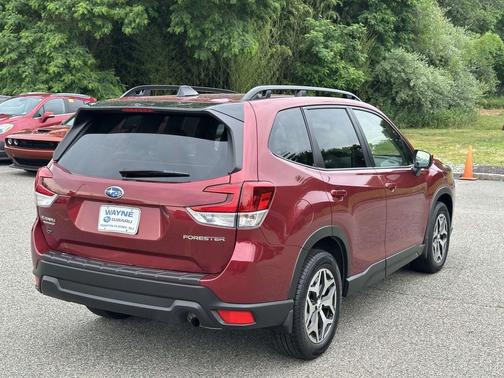 Crimson Red Pearl 2024 Subaru Forester Premium