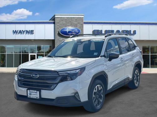 Crystal White Pearl 2025 Subaru Forester Premium